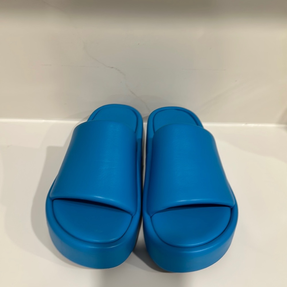 Blue leather slides / sandals